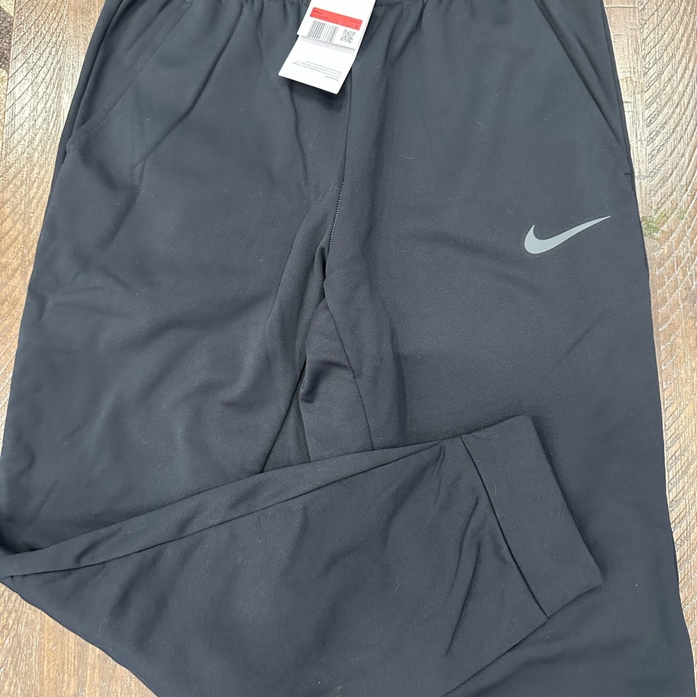 Nike Men’s Training Pants Size Large